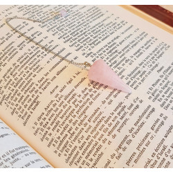 Pendule Quartz Rose – Amour, douceur & intuition