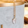 Collier Quartz Rose Doré Femme – Tendresse & Lumière | Création Cannes