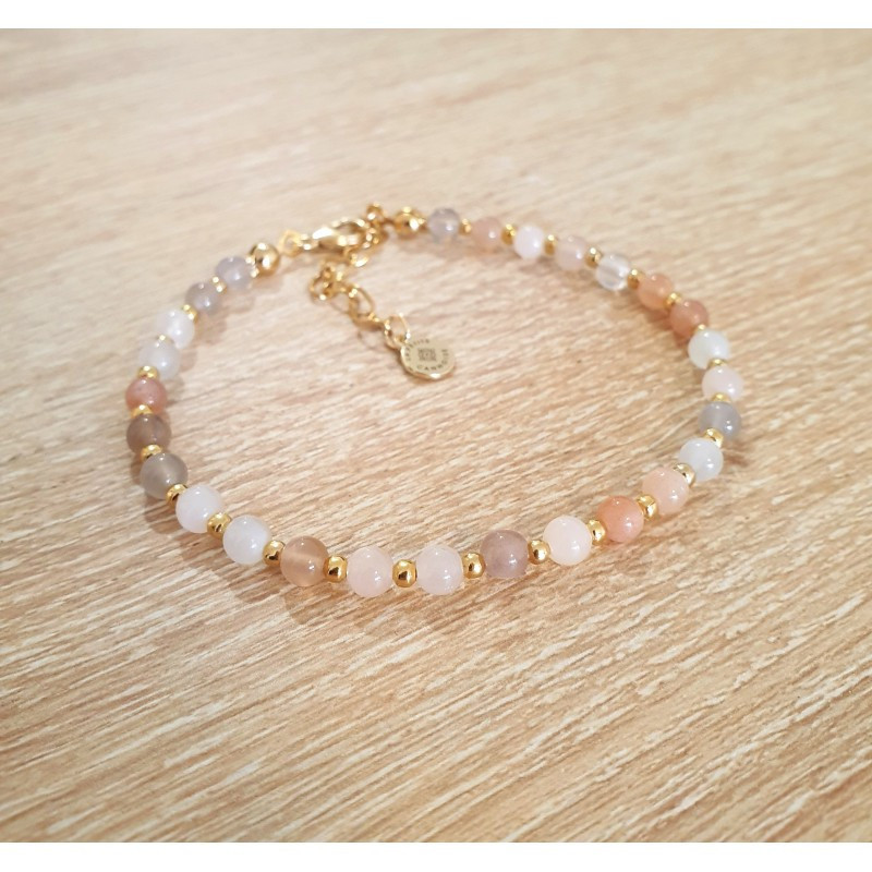 Bracelet Pierre de Lune Femme – Perles Dorées & Intuition | Création Cannes