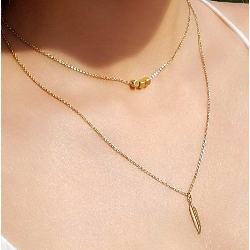 Collier Plume Femme – Double Chaînes Dorées à l’Or Fin | Création Cannes