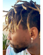 Boucles d’oreilles homme – Audace et équilibre